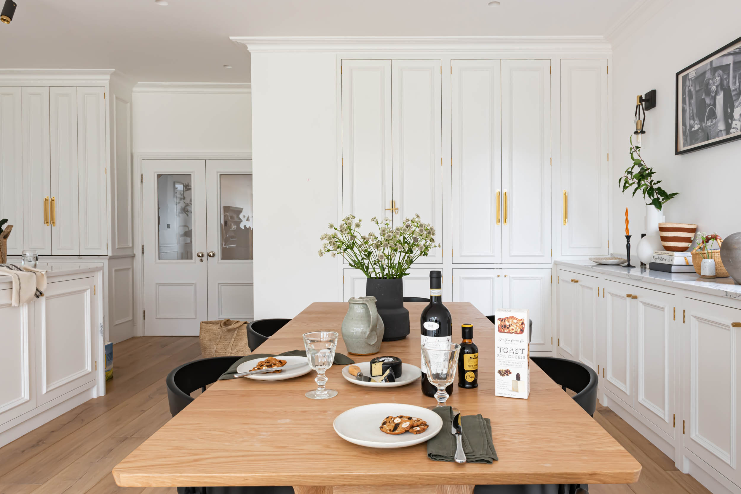 The London Townhouse Kitchen by Shere Kitchens - beautiful kitchens handmade in Shere Guildford Surrey