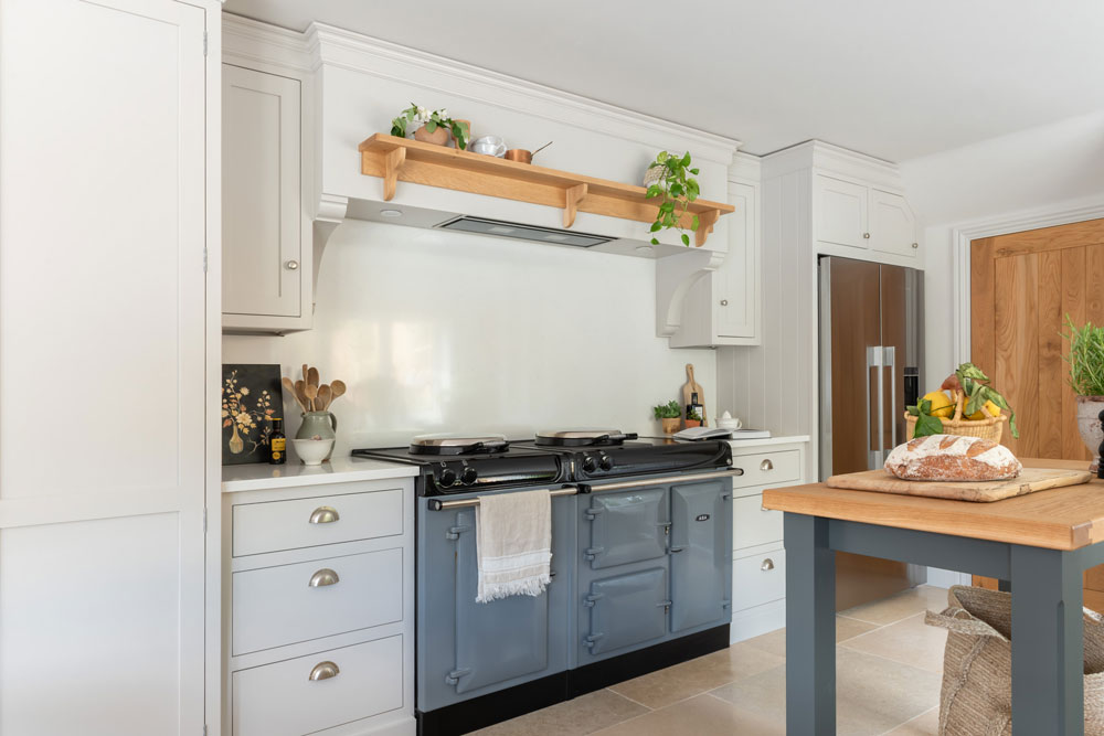 The winterfold Kitchen by Shere Kitchens - beautiful kitchens handmade in Shere Guildford Surrey