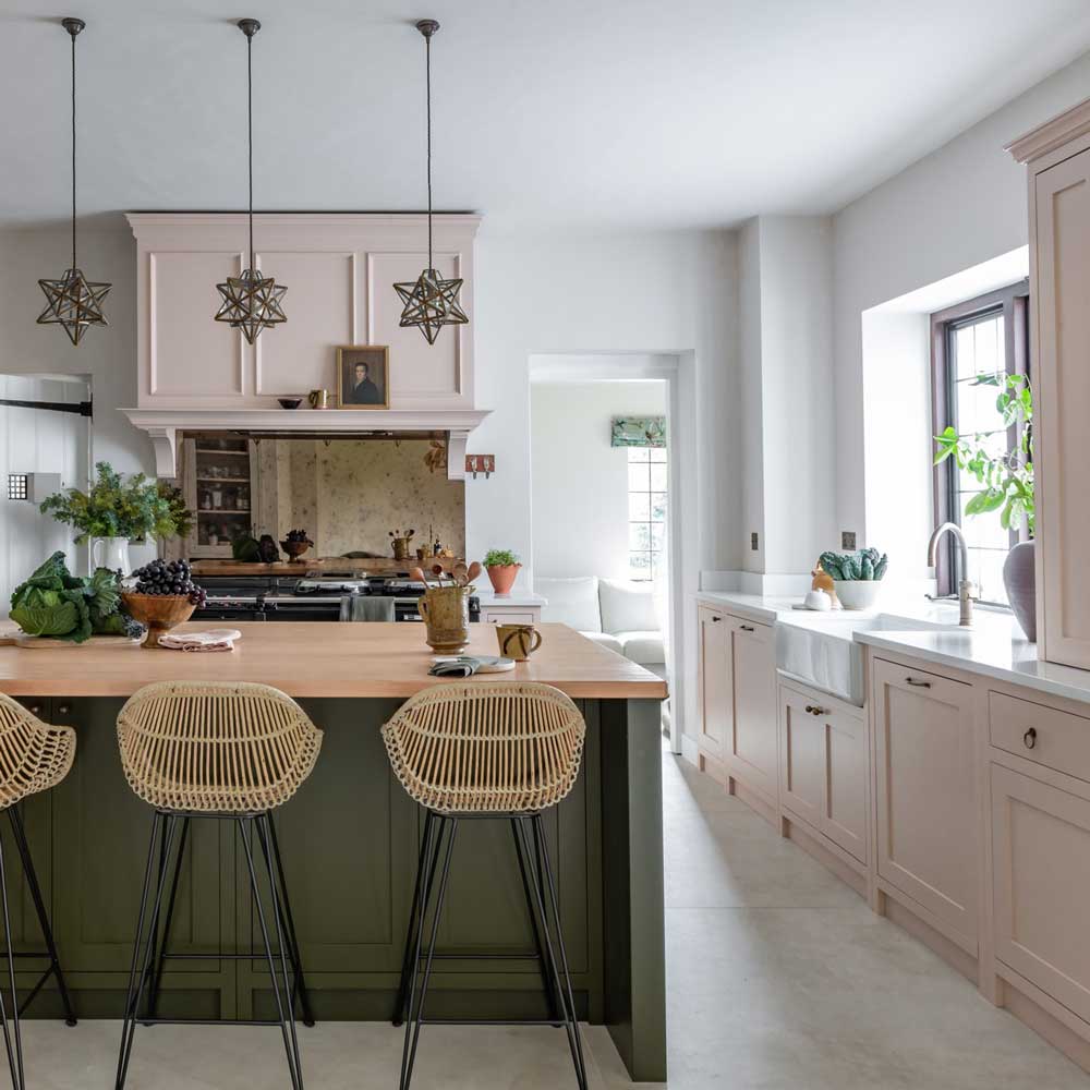 The Cranleigh Kitchen by Shere Kitchens - an elegant kitchen