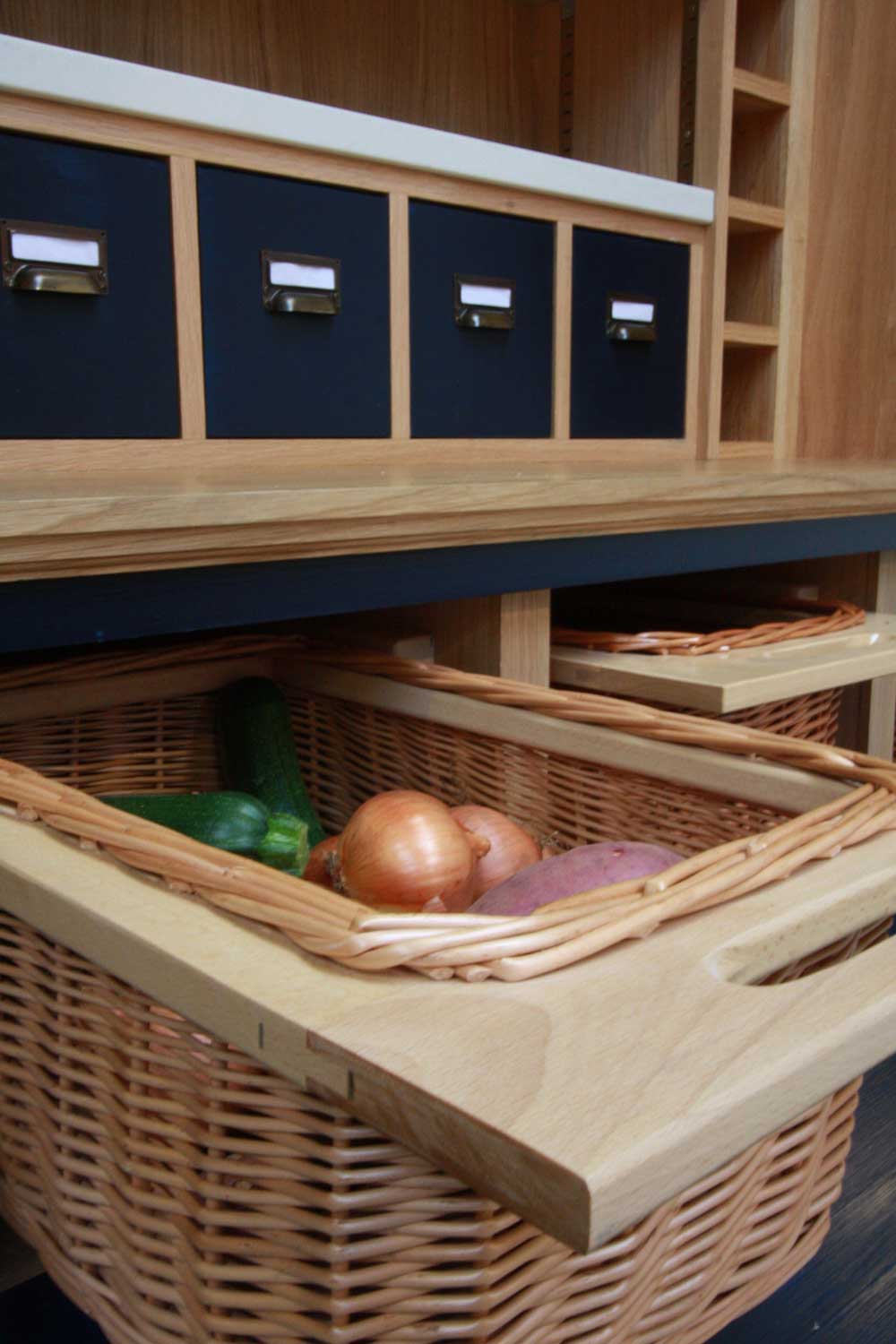 Larders And Islands Shere Kitchens Beautiful Kitchens Handmade In Shere Guildford Surrey