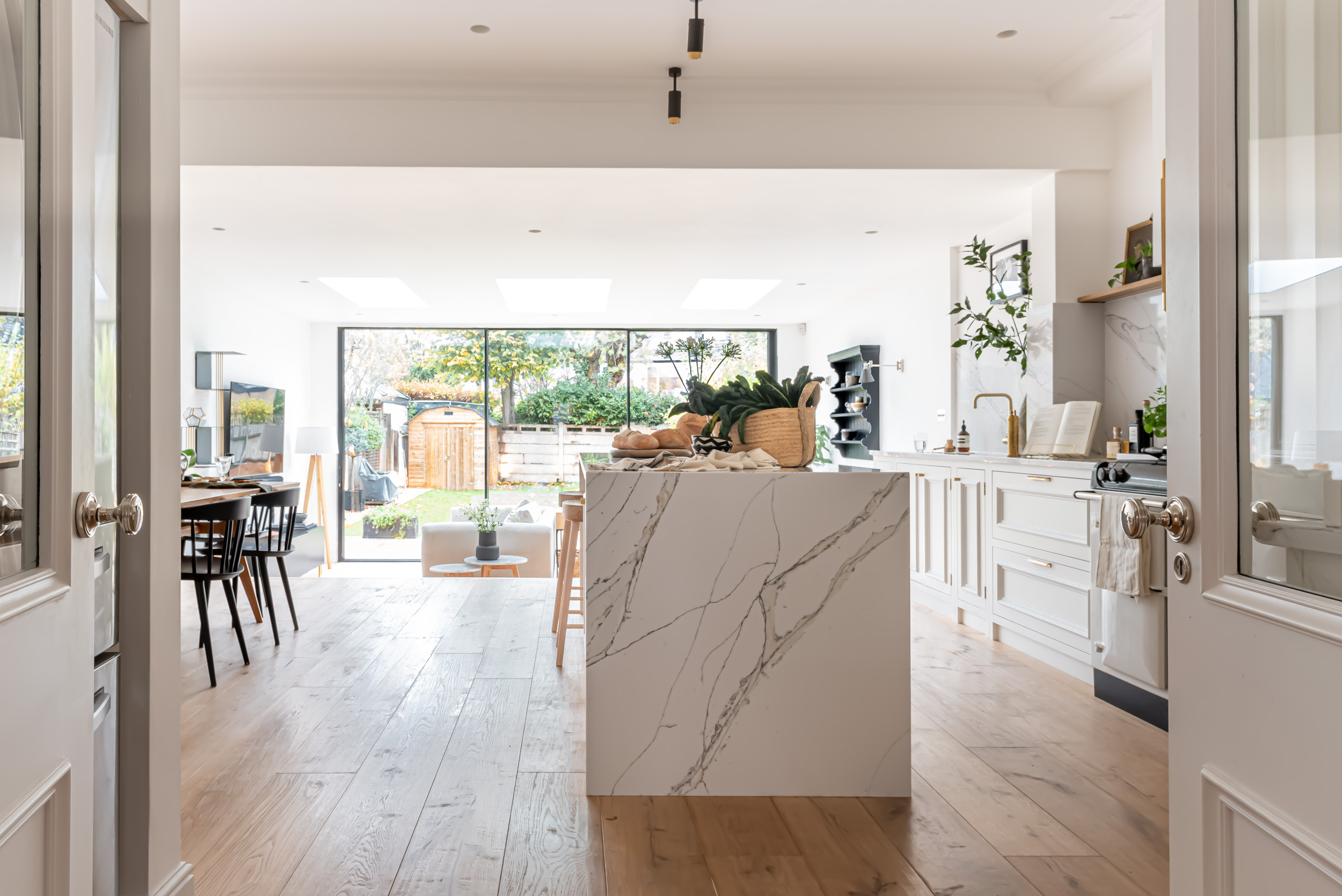 The London Townhouse Kitchen by Shere Kitchens - beautiful kitchens handmade in Shere Guildford Surrey