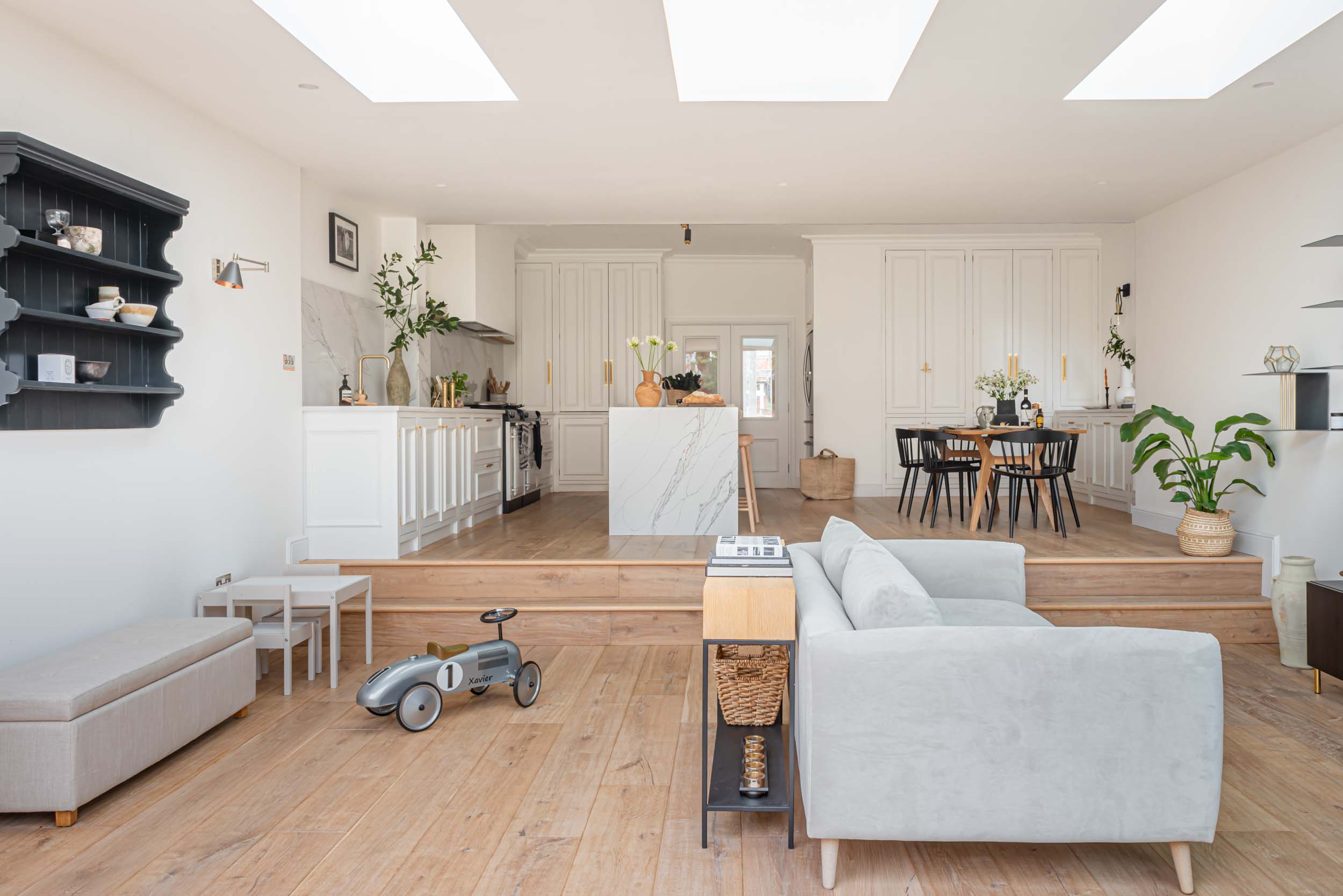 The London Townhouse Kitchen by Shere Kitchens - beautiful kitchens handmade in Shere Guildford Surrey