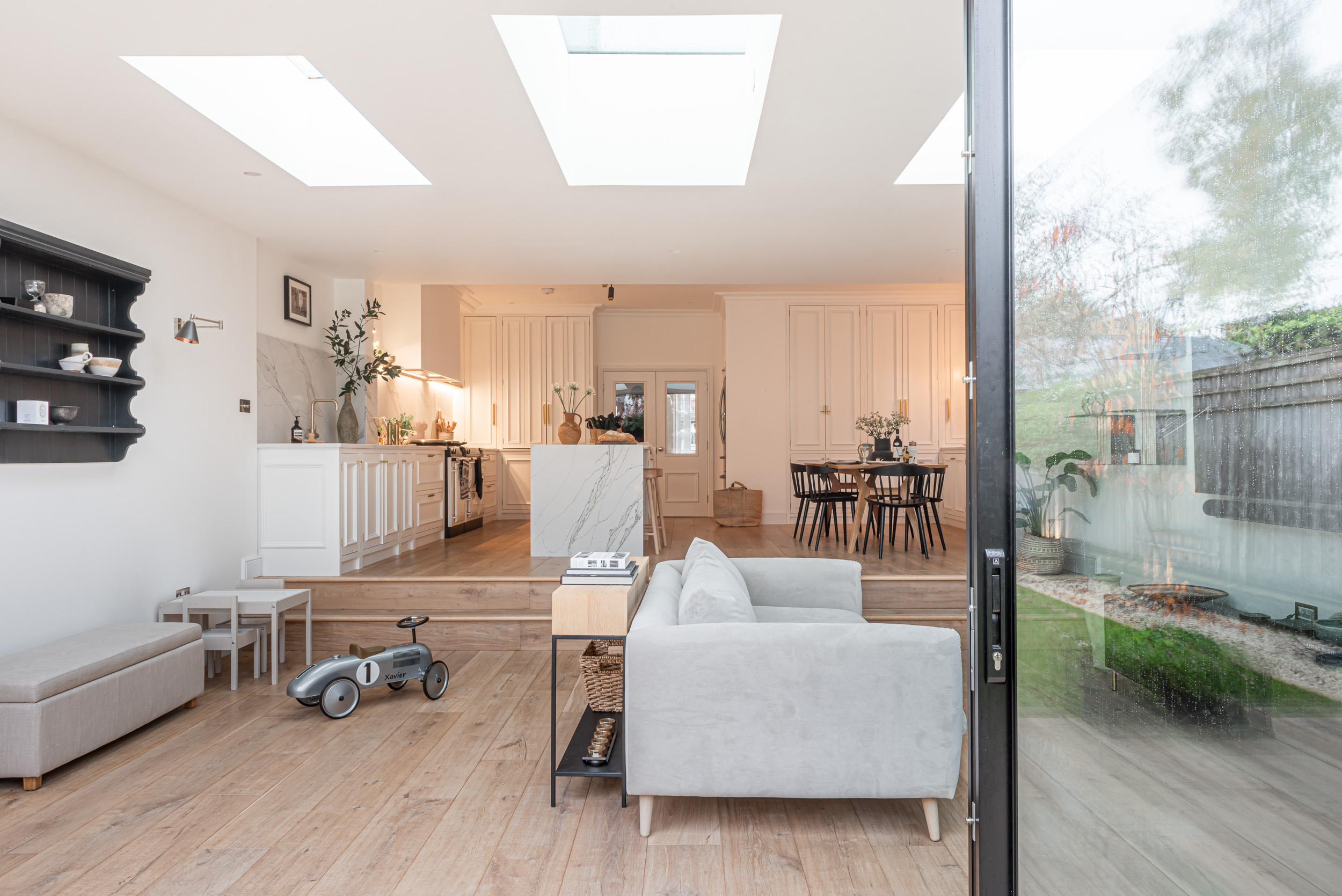 The London Townhouse Kitchen by Shere Kitchens - beautiful kitchens handmade in Shere Guildford Surrey