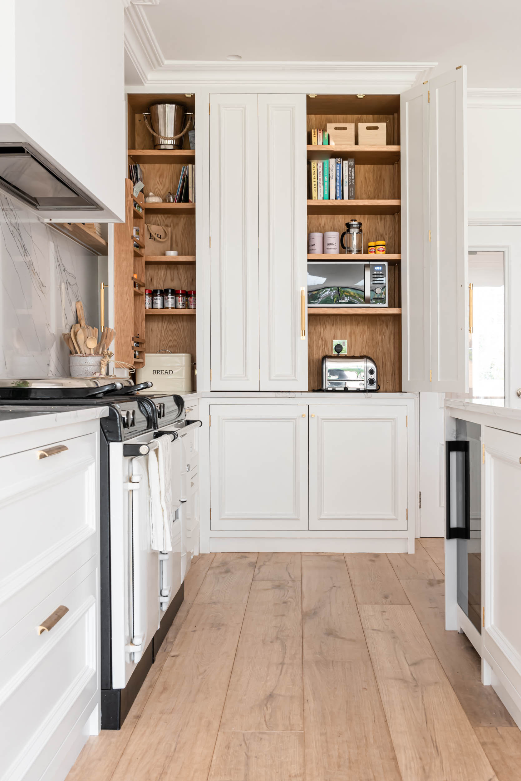 The London Townhouse Kitchen by Shere Kitchens - beautiful kitchens handmade in Shere Guildford Surrey