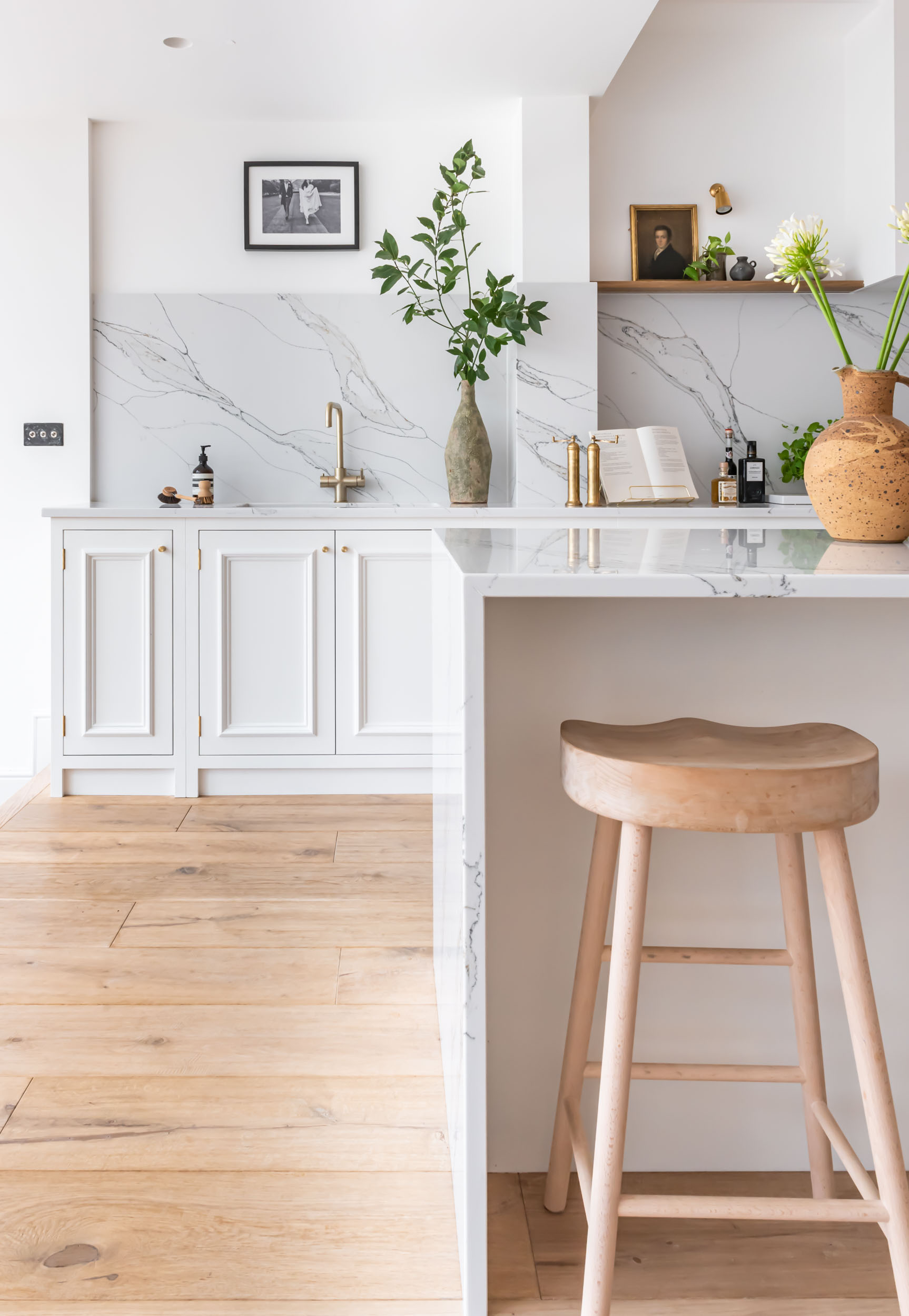 The London Townhouse Kitchen by Shere Kitchens - beautiful kitchens handmade in Shere Guildford Surrey