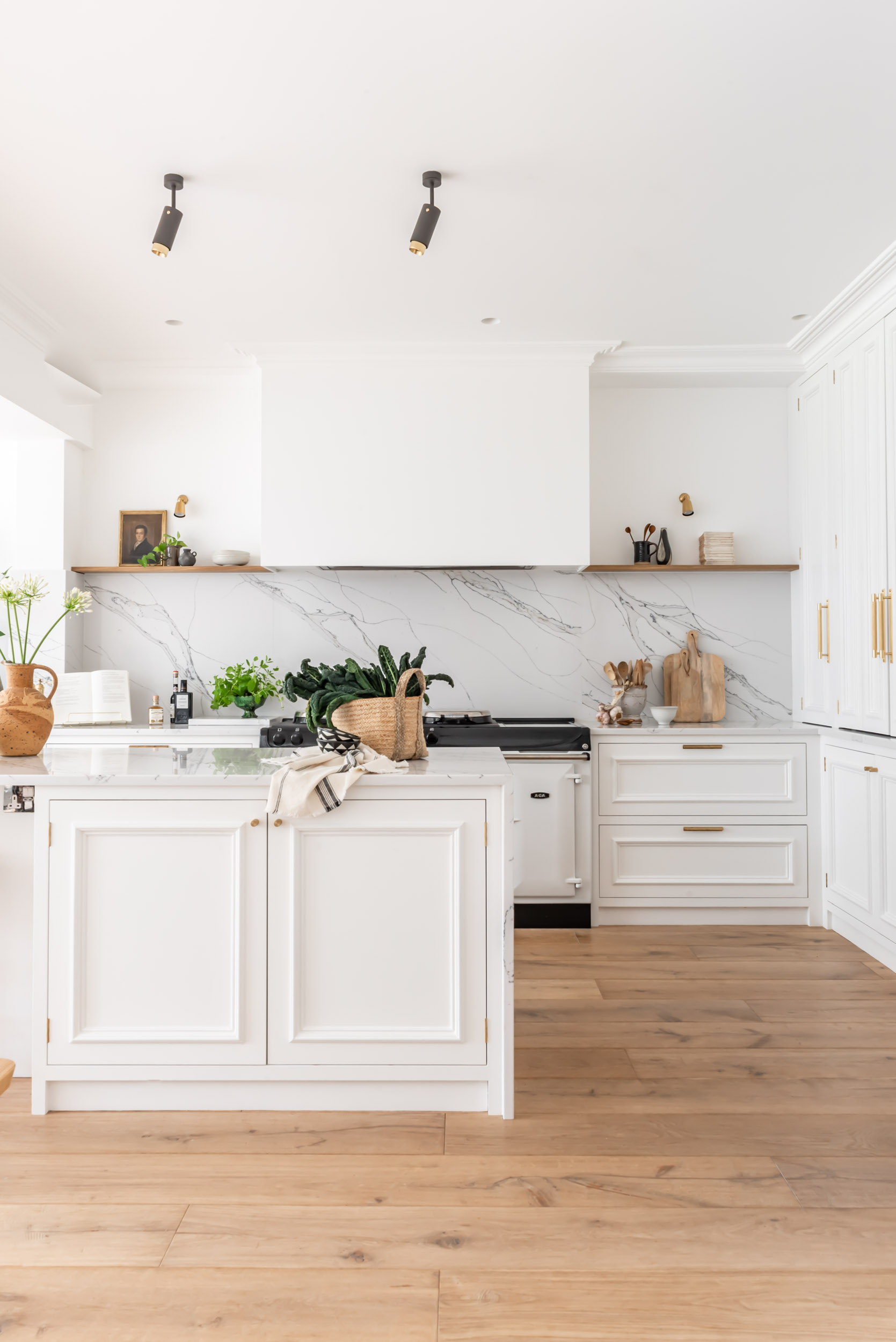 The London Townhouse Kitchen by Shere Kitchens - beautiful kitchens handmade in Shere Guildford Surrey