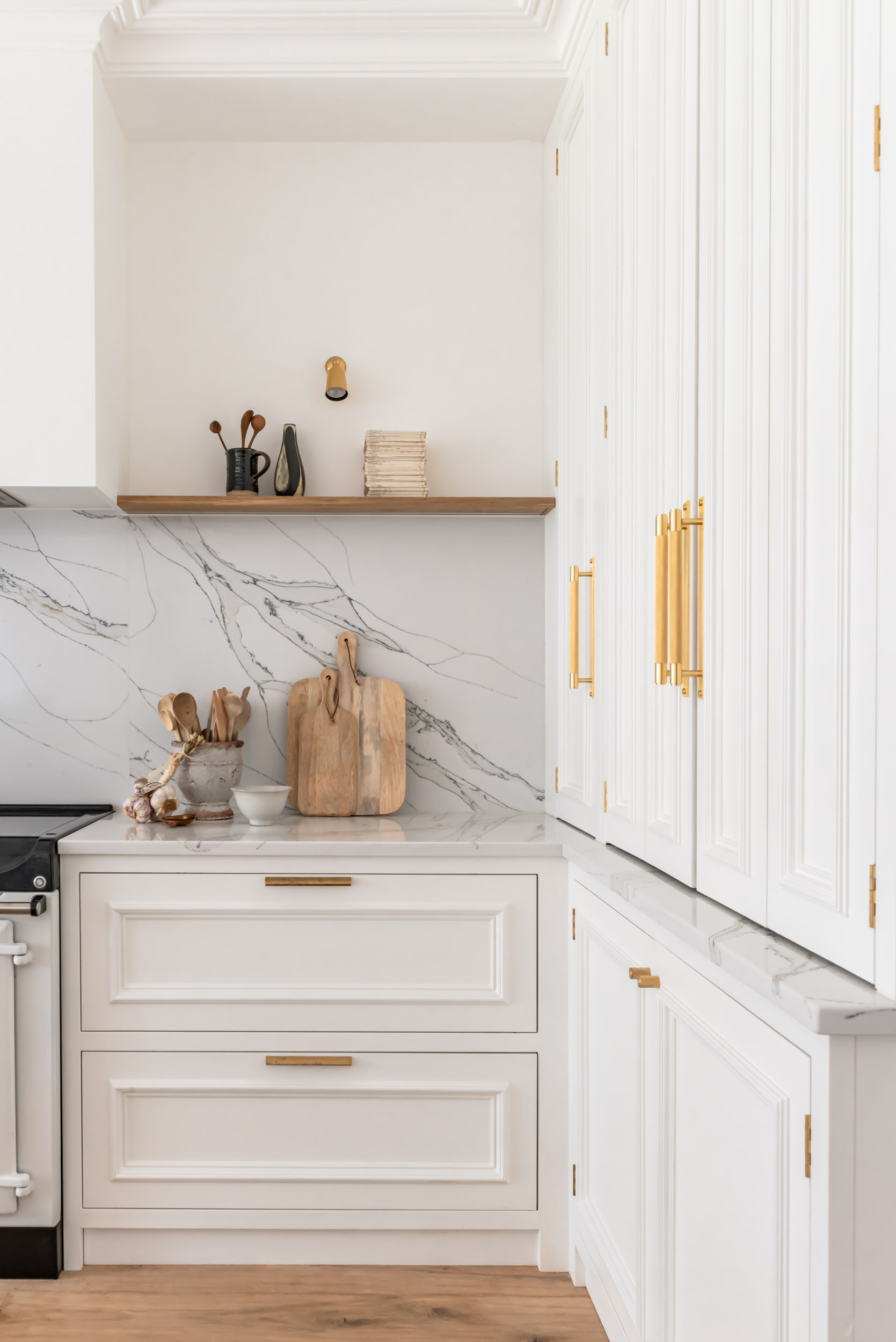 The London Townhouse Kitchen by Shere Kitchens - beautiful kitchens handmade in Shere Guildford Surrey