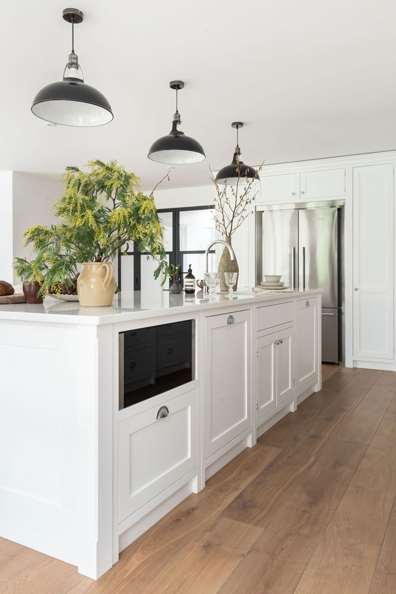 The White House Kitchen by Shere Kitchens - beautiful kitchens handmade in Shere Guildford Surrey