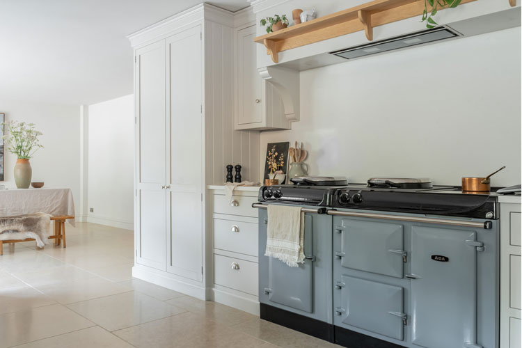 The winterfold Kitchen by Shere Kitchens - beautiful kitchens handmade in Shere Guildford Surrey